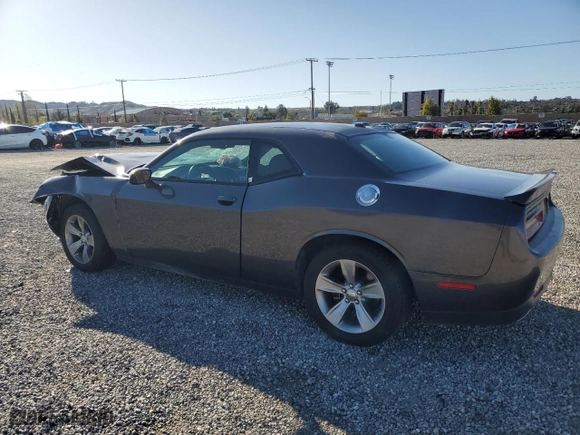 2018 Dodge Challenger SXT with VIN 2C3CDZAG7JH262794, listed as a Copart auction lot 49557365 with 62,772 mi miles and Salvage Title. Bid and sale history available at carsss.com. Image 2.