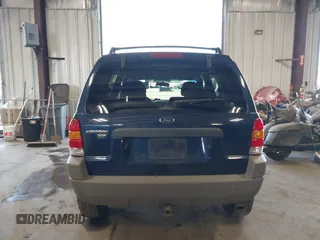 2002 Ford Escape XLT with VIN 1FMCU031X2KA37050, listed as a IAAI auction lot 42024674 with 199,249 mi miles. Bid and sale history available at carsss.com. Image 16.