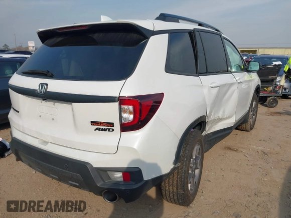 2023 Honda Passport TrailSport with VIN 5FNYF8H60PB041202, listed as a IAAI auction lot 41690891 with 19,415 mi miles. Bid and sale history available at carsss.com. Image 4.