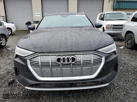 2019 Audi e-tron Premium Plus with VIN WA1LAAGE8KB021441, listed as a Copart auction lot 82905684 with 41,351 mi miles and Salvage title. Bid and sale history available at DreamBid. Image 5.