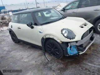 2019 MINI Hardtop 2 Door Cooper S with VIN WMWXP7C50K2H60964, listed as a IAAI auction lot 41705475 with 39,522 mi miles. Bid and sale history available at carsss.com. Image 1.