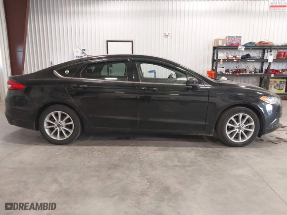 2017 Ford Fusion SE with VIN 3FA6P0HD9HR263313, listed as a IAAI auction lot 41911669 with 183,627 mi miles. Bid and sale history available at carsss.com. Image 13.