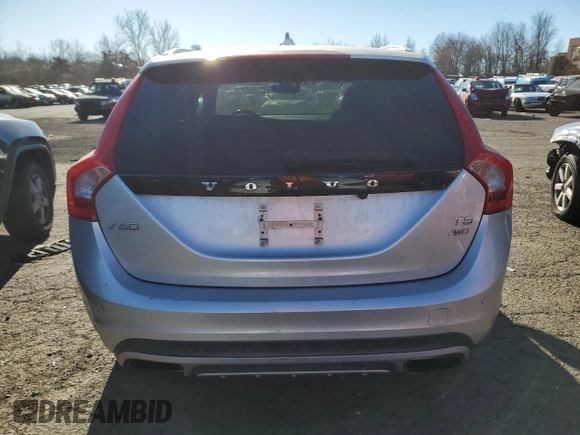 2015 Volvo V60 T5 z VIN YV4612HK6F1001548, wystawiony jako Copart lot #41398435 z przebiegiem 65 524 mil mil oraz Szkoda całkowita • Salvage title. Historia ofert i sprzedaży dostępna na DreamBid. Obrazek 6.