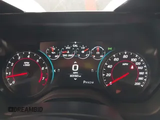 2017 Chevrolet Camaro 2SS z VIN 1G1FH1R78H0101803, wystawiony jako IAAI lot #42331031 z przebiegiem 83 150 mil mil oraz . Historia ofert i sprzedaży dostępna na DreamBid. Obrazek 7.