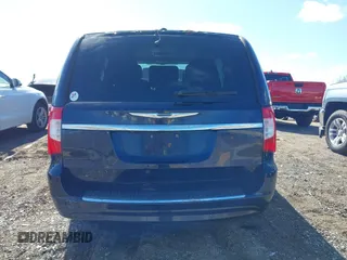 2011 Chrysler Town & Country Touring with VIN 2A4RR5DG4BR614120, listed as a IAAI auction lot 41886641 with 212,414 mi miles. Bid and sale history available at carsss.com. Image 16.