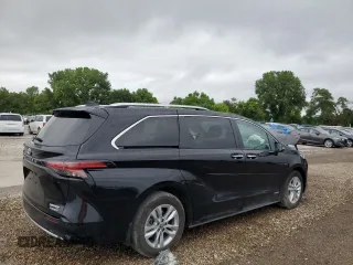 2021 Toyota Sienna Limited with VIN 5TDZRKEC6MS012684, listed as a Copart auction lot 61996195 with 80,609 mi miles and Salvage title. Bid and sale history available at DreamBid. Image 3.