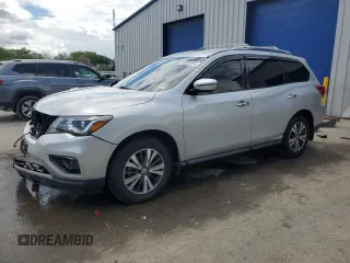 2017 Nissan Pathfinder Platinum with VIN 5N1DR2MMXHC686473, listed as a Copart auction lot 58182055 with 252,933 mi miles and Salvage title. Bid and sale history available at DreamBid. Image 1.