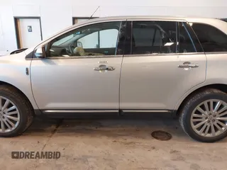 2012 Lincoln MKX z VIN 2LMDJ8JK6CBL06779, wystawiony jako IAAI lot #42211295 z przebiegiem 176 165 mil mil oraz . Historia ofert i sprzedaży dostępna na DreamBid. Obrazek 14.