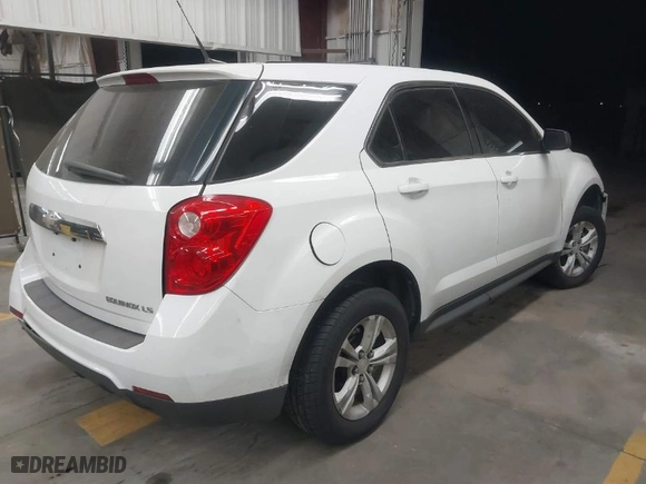2010 Chevrolet Equinox LS with VIN 2CNALBEWXA6266571, listed as a IAAI auction lot 41835945 with 190,970 mi miles. Bid and sale history available at carsss.com. Image 4.