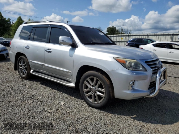 2013 Lexus LX 570 z VIN JTJHY7AX5D4086983, wystawiony jako Copart lot #68106944 z przebiegiem Nie podano mil oraz Szkoda całkowita • Salvage title. Historia ofert i sprzedaży dostępna na DreamBid. Obrazek 4.