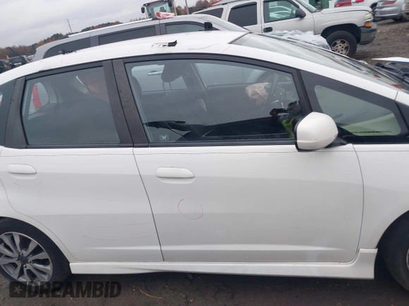 2012 Honda Fit Sport with VIN JHMGE8H52CC018984, listed as a IAAI auction lot 40880358 with 111,614 mi miles. Bid and sale history available at carsss.com. Image 14.