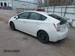 2010 Toyota Prius II with VIN JTDKN3DU1A0241222, listed as a IAAI auction lot 42102110 with 199,895 mi miles. Bid and sale history available at carsss.com. Image 3.