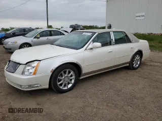 2011 Cadillac DTS Luxury Collection z VIN 1G6KD5E67BU122196, wystawiony jako Copart lot #58716175 z przebiegiem 76 192 mil mil oraz Czysty tytuł • Clean title. Historia ofert i sprzedaży dostępna na DreamBid. Obrazek 1.