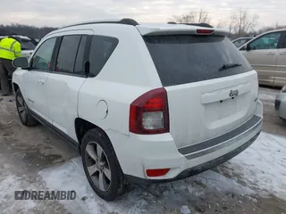 2016 Jeep Compass Latitude with VIN 1C4NJCEA6GD760796, listed as a IAAI auction lot 41559015 with 152,109 mi miles and . Bid and sale history available at DreamBid. Image 3.
