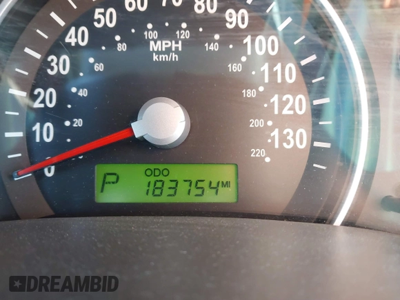 2009 Kia Sedona LX with VIN KNDMB233396300879, listed as a IAAI auction lot 41753122 with 183,754 mi miles. Bid and sale history available at carsss.com. Image 7.