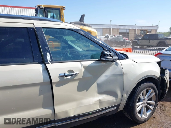 2018 Ford Explorer Limited z VIN 1FM5K7FH4JGA63211, wystawiony jako IAAI lot #41987810 z przebiegiem 89 442 mil mil oraz . Historia ofert i sprzedaży dostępna na DreamBid. Obrazek 6.