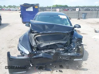 2025 Tesla Model 3 Long Range z VIN 5YJ3E1EB0SF919659, wystawiony jako IAAI lot #42128333 z przebiegiem 2 068 mil mil oraz . Historia ofert i sprzedaży dostępna na DreamBid. Obrazek 11.