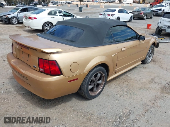 2000 Ford Mustang with VIN 1FAFP4445YF156141, listed as a IAAI auction lot 41933967 with 1 mi miles. Bid and sale history available at carsss.com. Image 4.