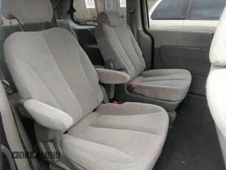 2008 Kia Sedona LX with VIN KNDMB233786250423, listed as a IAAI auction lot 41968729 with 167,501 mi miles. Bid and sale history available at carsss.com. Image 8.