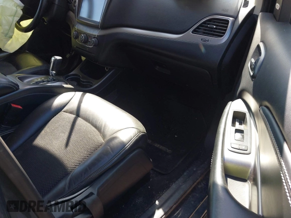 2017 Dodge Journey Crossroad Plus with VIN 3C4PDCGG7HT613495, listed as a IAAI auction lot 41841392 with Not provided miles and . Bid and sale history available at DreamBid. Image 5.