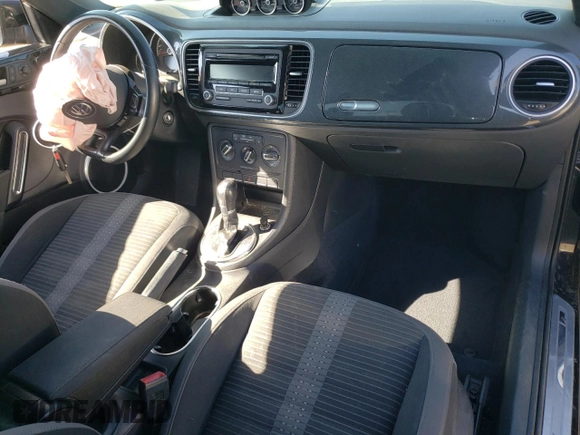 2014 Volkswagen Beetle Turbo R-Line with VIN 3VWVT7AT4EM606319, listed as a Copart auction lot 70489824 with Not Provided miles and Salvage Title. Bid and sale history available at DreamBid. Image 8.