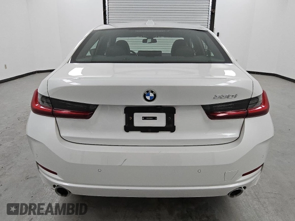 2024 BMW 3 Series 330i with VIN 3MW69FF00R8E89560, listed as a Copart auction lot 52459365 with 18,931 mi miles and Clean Title. Bid and sale history available at carsss.com. Image 6.