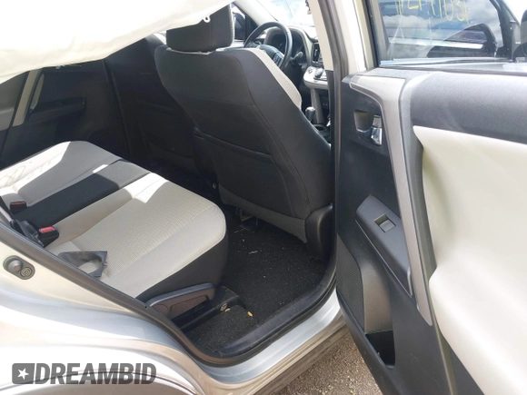 2018 Toyota RAV4 XLE z VIN 2T3WFREV1JW427878, wystawiony jako IAAI lot #42191031 z przebiegiem 97 264 mil mil oraz . Historia ofert i sprzedaży dostępna na DreamBid. Obrazek 8.