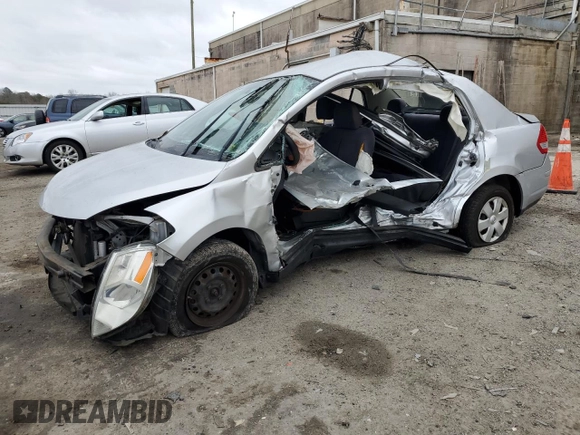 2009 Nissan Versa 1.6 z VIN 3N1CC11E49L492412, wystawiony jako Copart lot #47807175 z przebiegiem Nie podano mil oraz Szkoda całkowita • Salvage title. Historia ofert i sprzedaży dostępna na DreamBid. Obrazek 1.
