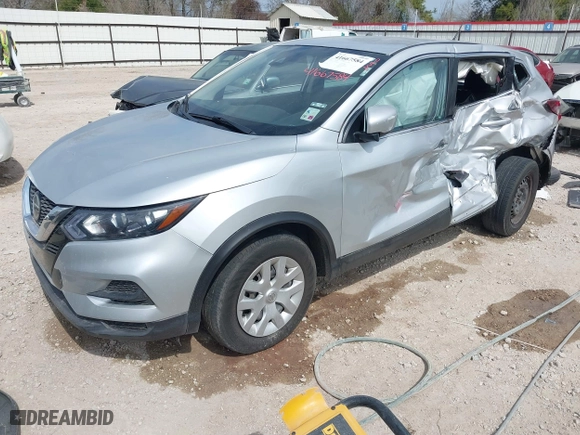 2020 Nissan Rogue Sport SV with VIN JN1BJ1CW4LW641720, listed as a IAAI auction lot 41667584 with 131,327 mi miles. Bid and sale history available at carsss.com. Image 17.