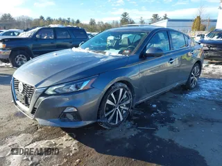 2019 Nissan Altima 2.5 Platinum with VIN 1N4BL4FW0KC229384, listed as a IAAI auction lot 41585970 with 112,087 mi miles. Bid and sale history available at carsss.com. Image 17.