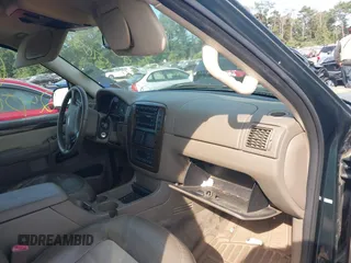 2004 Ford Explorer Eddie Bauer z VIN 1FMZU74K64UA58964, wystawiony jako IAAI lot #40364480 z przebiegiem Nie podano mil oraz . Historia ofert i sprzedaży dostępna na DreamBid. Obrazek 5.