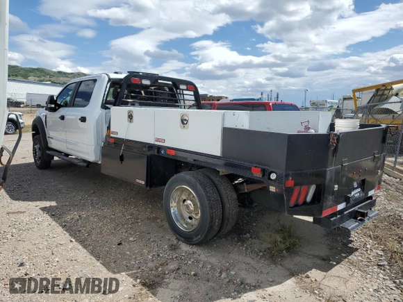 2022 Ford F-550 XL z VIN 1FD0W5HT8NEE92356, wystawiony jako Copart lot #57439165 z przebiegiem 28 170 mil mil oraz Tytuł czysty. Historia ofert i sprzedaży dostępna na DreamBid. Obrazek 2.