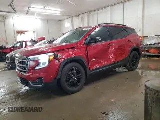 2023 GMC Terrain AT4 z VIN 3GKALYEG4PL196994, wystawiony jako Copart lot #48993425 z przebiegiem 11 077 mil mil oraz Szkoda całkowita • Salvage title. Historia ofert i sprzedaży dostępna na DreamBid. Obrazek 1.
