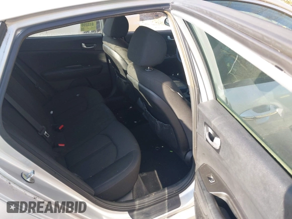 2016 Kia Optima LX with VIN 5XXGT4L35GG059931, listed as a IAAI auction lot 40995180 with 130,596 mi miles. Bid and sale history available at carsss.com. Image 8.