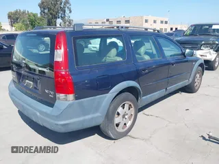 2003 Volvo V70 XC70 с VIN YV1SZ59H231101084, выставлен на аукционе IAAI как лот 42228479 с пробегом 136 188 миль миль и . История ставок и продаж доступна на DreamBid. Изображение 4.