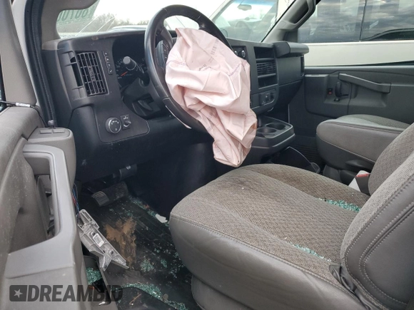 2022 Chevrolet Express Cargo with VIN 1GCWGAFP5N1185244, listed as a Copart auction lot 86700134 with Not provided miles and Salvage title. Bid and sale history available at DreamBid. Image 8.