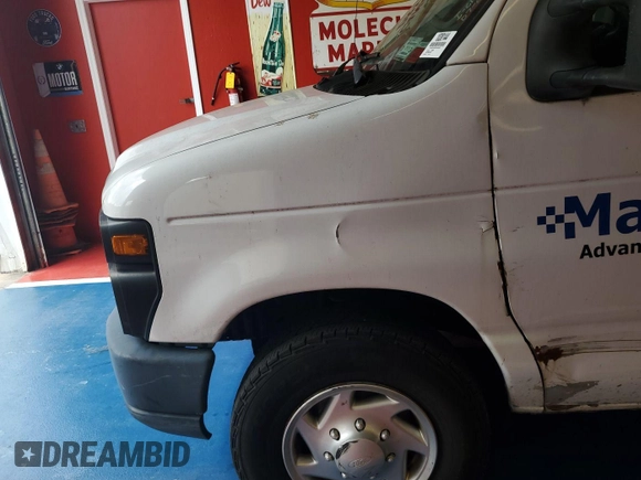 2012 Ford Econoline Cargo Recreational z VIN 1FTNE2EW6CDA56487, wystawiony jako IAAI lot #42851407 z przebiegiem 175 505 mil mil oraz . Historia ofert i sprzedaży dostępna na DreamBid. Obrazek 17.