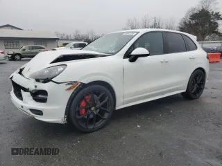 2014 Porsche Cayenne GTS z VIN WP1AD2A22ELA72164, wystawiony jako Copart lot #85441254 z przebiegiem 151 800 mil mil oraz Szkoda całkowita • Salvage title. Historia ofert i sprzedaży dostępna na DreamBid. Obrazek 1.