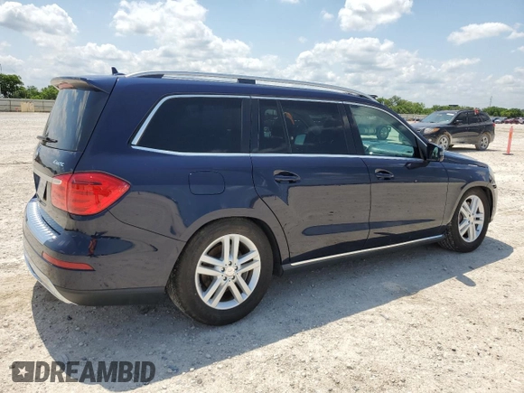 2013 Mercedes-Benz GL 450 z VIN 4JGDF7CE5DA245372, wystawiony jako Copart lot #56252505 z przebiegiem 70 349 mil mil oraz Czysty tytuł • Clean title. Historia ofert i sprzedaży dostępna na DreamBid. Obrazek 3.
