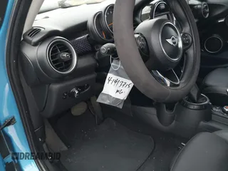 2015 MINI Hardtop 4 Door S with VIN WMWXU3C58F2B58305, listed as a IAAI auction lot 41413715 with 98,413 mi miles and . Bid and sale history available at DreamBid. Image 17.
