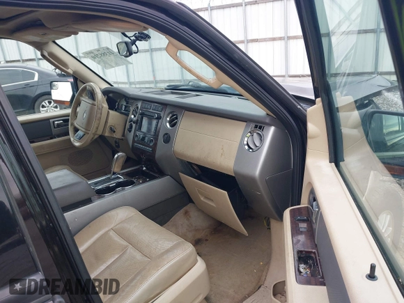 2013 Ford Expedition XLT z VIN 1FMJU1H56DEF62892, wystawiony jako IAAI lot #41388210 z przebiegiem 210 803 mil mil oraz . Historia ofert i sprzedaży dostępna na DreamBid. Obrazek 5.