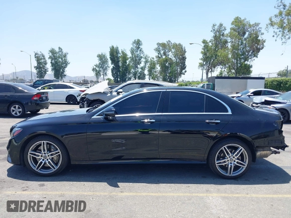 2017 Mercedes-Benz E 300 Luxury z VIN WDDZF4JB6HA116506, wystawiony jako IAAI lot #42316399 z przebiegiem 61 135 mil mil oraz . Historia ofert i sprzedaży dostępna na DreamBid. Obrazek 15.