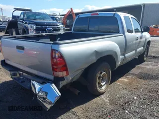 2006 Toyota Tacoma z VIN 5TETX22N86Z226440, wystawiony jako IAAI lot #41777871 z przebiegiem 218 222 mil mil oraz . Historia ofert i sprzedaży dostępna na DreamBid. Obrazek 6.