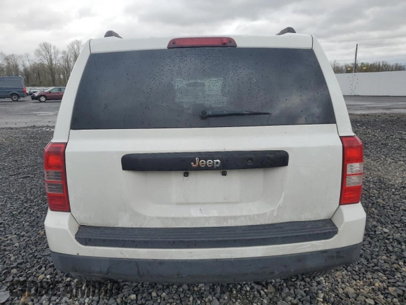 2012 Jeep Patriot Sport with VIN 1C4NJPBA4CD687949, listed as a Copart auction lot 50557755 with 157,976 mi miles and Salvage Title. Bid and sale history available at DreamBid. Image 6.
