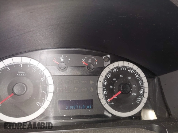 2008 Ford Escape XLT with VIN 1FMCU93198KE17879, listed as a IAAI auction lot 40125825 with 214,373 mi miles and . Bid and sale history available at DreamBid. Image 7.