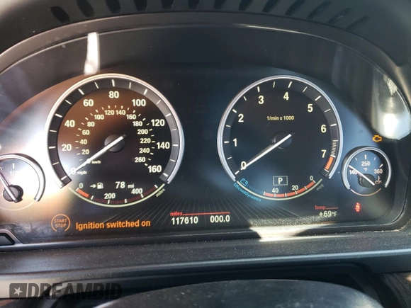2015 BMW 5 Series 535i with VIN WBA5B1C55FD919164, listed as a Copart auction lot 49469685 with 117,610 mi miles and Clean Title. Bid and sale history available at carsss.com. Image 9.