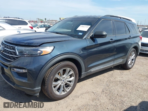 2022 Ford Explorer XLT z VIN 1FMSK7DHXNGA75438, wystawiony jako IAAI lot #42063723 z przebiegiem 45 857 mil mil oraz . Historia ofert i sprzedaży dostępna na DreamBid. Obrazek 2.