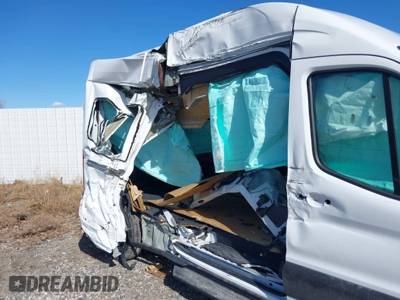 2024 Ford Transit Passenger XL with VIN 1FBAX2X85RKA46890, listed as a IAAI auction lot 41648977 with 20,637 mi miles and . Bid and sale history available at DreamBid. Image 17.