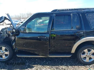 2010 Ford Explorer Eddie Bauer z VIN 1FMEU7E89AUA95634, wystawiony jako IAAI lot #40824094 z przebiegiem Nie podano mil oraz . Historia ofert i sprzedaży dostępna na DreamBid. Obrazek 14.