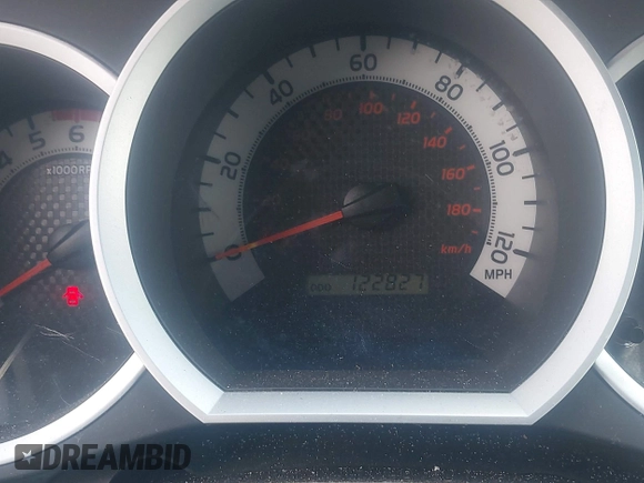2014 Toyota Tacoma with VIN 5TFLU4EN9EX099414, listed as a IAAI auction lot 40528514 with 122,827 mi miles. Bid and sale history available at carsss.com. Image 7.